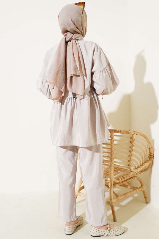 طقم مزدوج من بالون كول مزين بشراشيب ومظلة بلون بيج