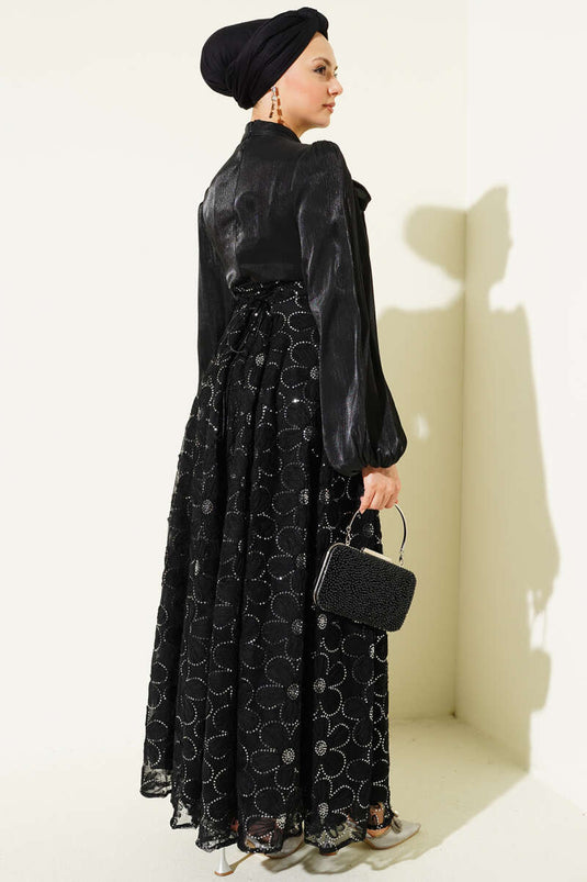 بالون كول فستان سهرة مزين بالزهور أسود