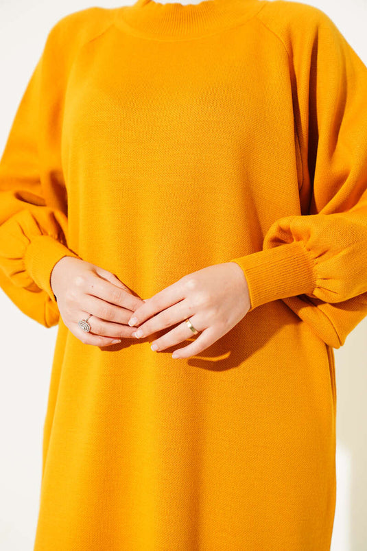 Robe en tricot à manches ballon moutarde