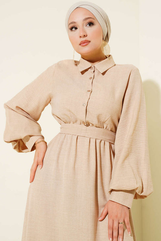 فستان بالون بأكمام نصفية وأزرار بلون الجمل