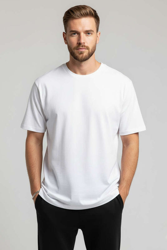 تيشيرت أبيض أساسي برقبة دائرية