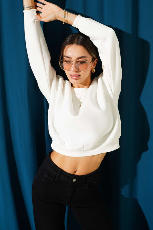 سويت شيرت أساسي برقبة دائرية وثلاثة أربطة، لون بيج