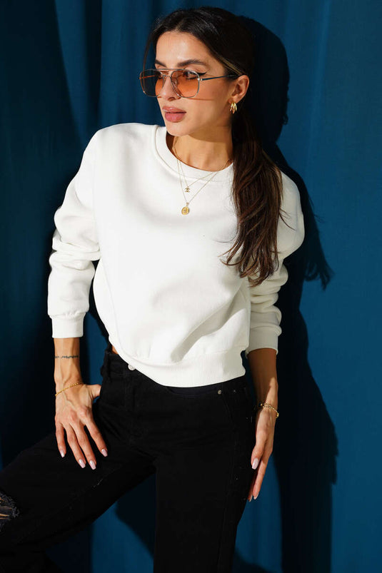 سويت شيرت أساسي برقبة دائرية وثلاثة أربطة، لون بيج