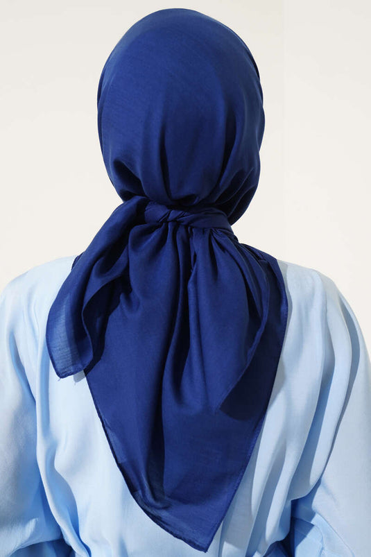 وشاح أساسي أزرق داكن -99