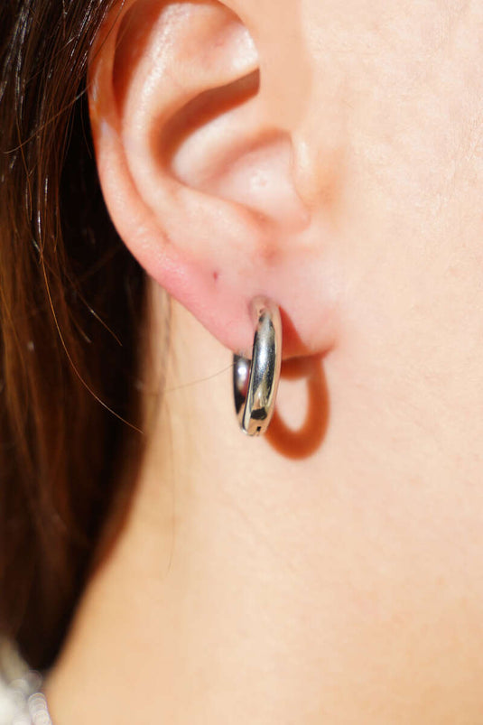 Boucles d'oreilles créoles basiques en argent