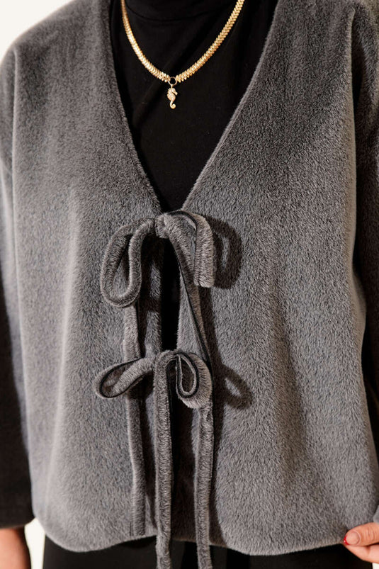 سترة لحية بتفاصيل حبل أساسية باللون الرمادي