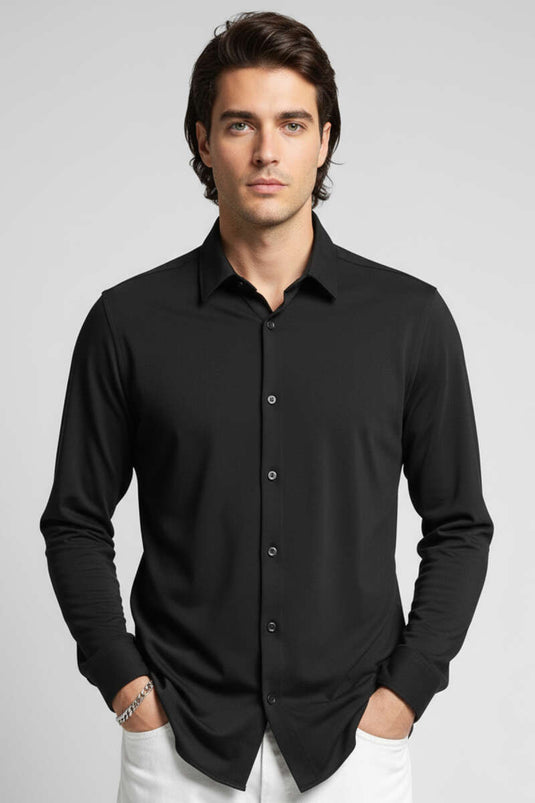 Chemise noire à poignets basiques pour homme