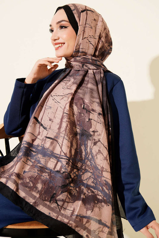 وشاح منقوش من الخيزران الكرّاش باللون الأسود