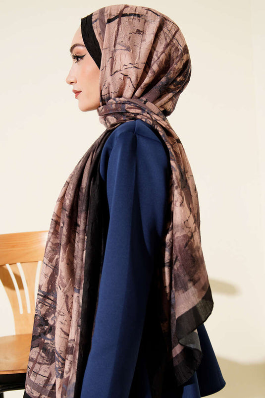 وشاح منقوش من الخيزران الكرّاش باللون الأسود