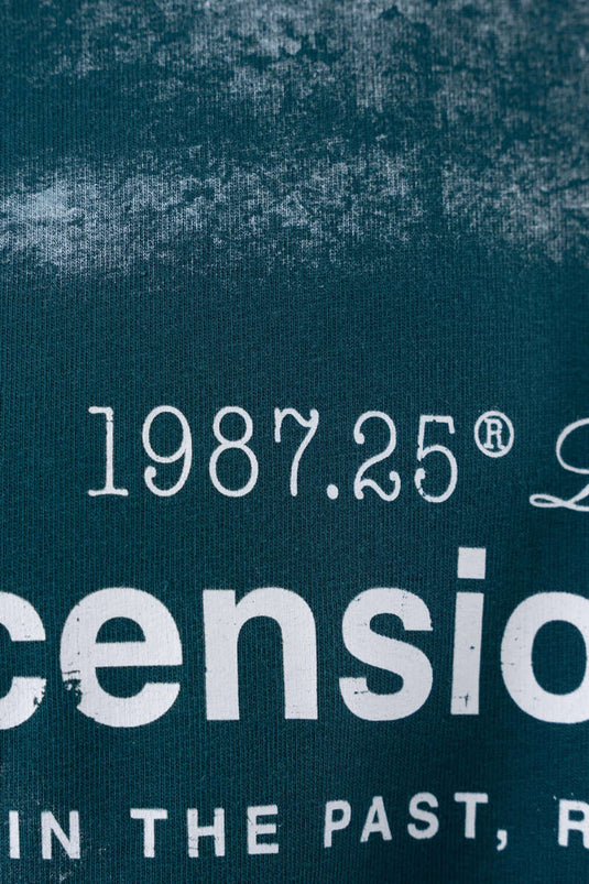 سويت شيرت رجالي بطبعة باتيك باللون البترولي