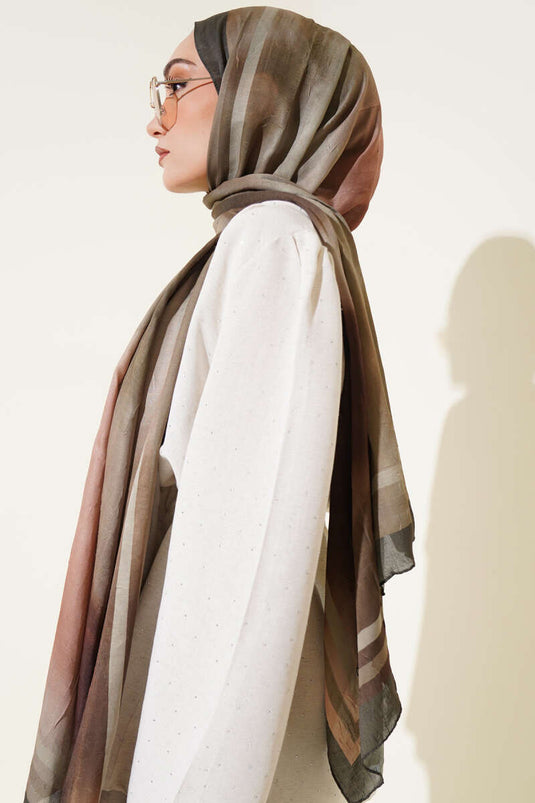 شال من الخيزران بنقشة باتيك، لون كاكي