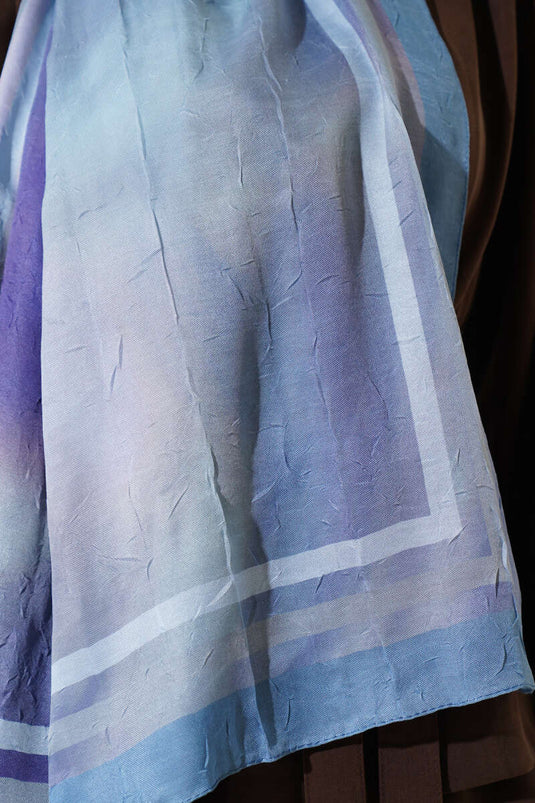 Écharpe de protection en bambou à motif batik bleu clair