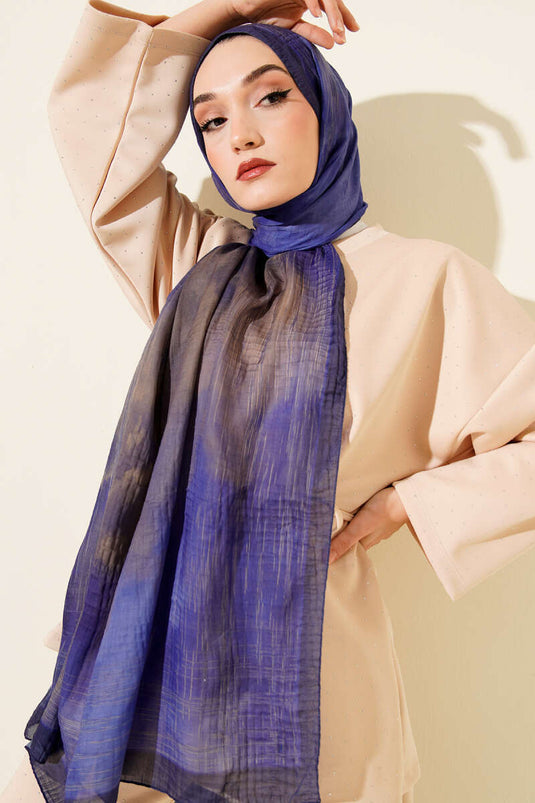 Écharpe en mousseline à motif batik bleu marine