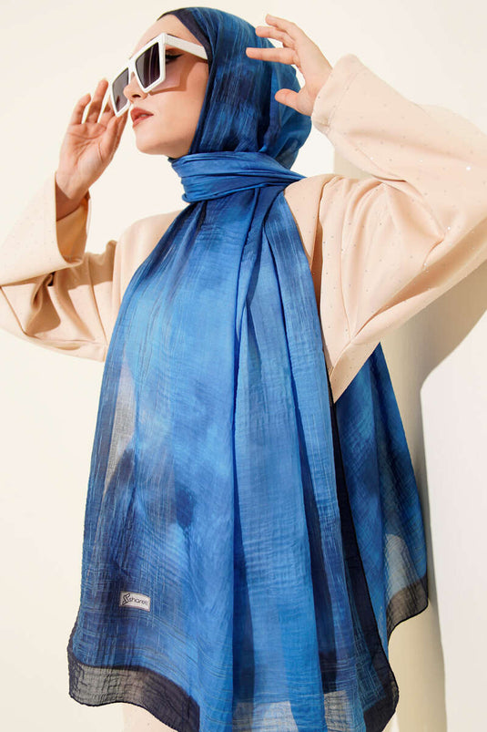 شال من قماش الموسلين بنقشة الباتيك (أزرق داكن)