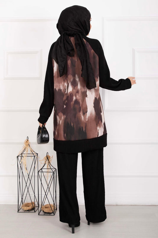 Conjunto doble de modestia con ribete y diseño batik color tabaco