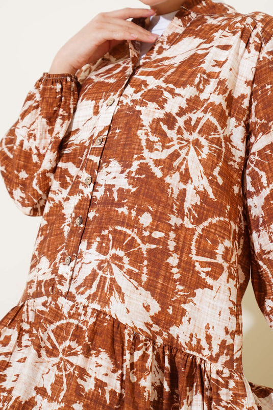 Robe à demi-boutons à motif batik beige