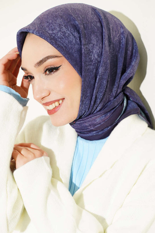 Pañuelo de modal con motivo batik azul marino