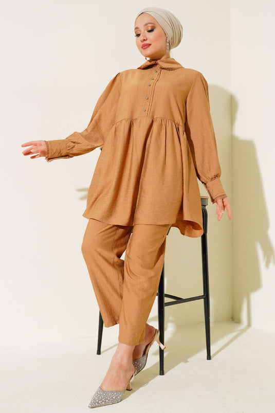 Ensemble double détaillé en dentelle avec col pour bébé Camel