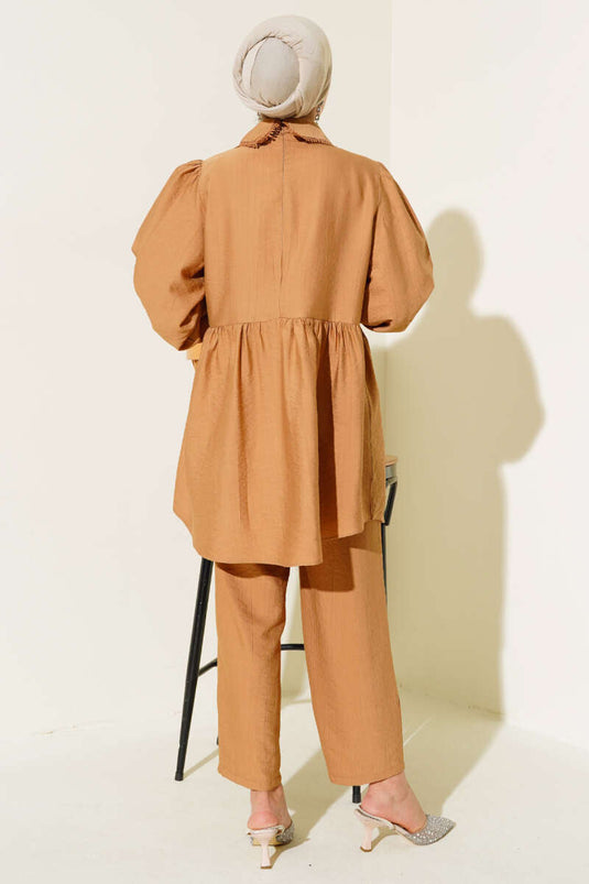 Ensemble double détaillé en dentelle avec col pour bébé Camel