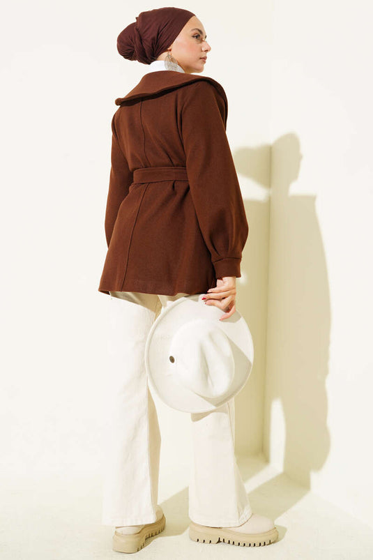 معطف كاش بياقة بيبي مفصلة بلون قهوة