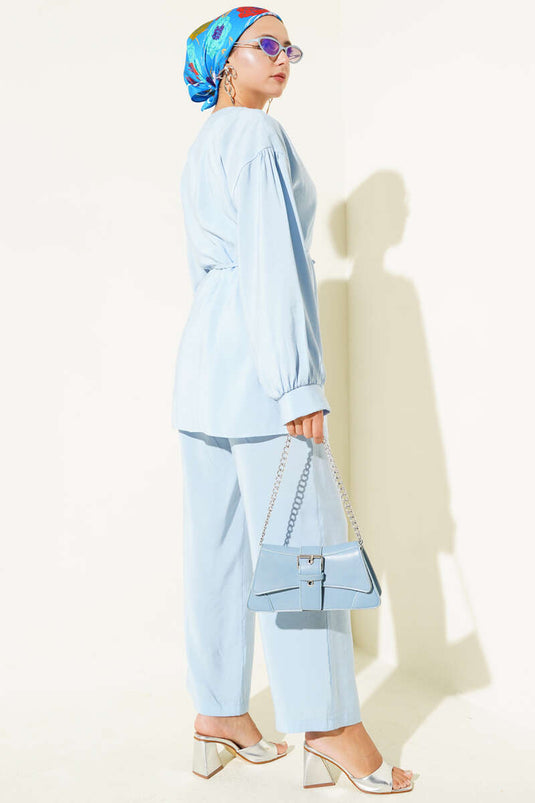 Baby Zweiteiler mit Kragen und Seilgürtel Blau