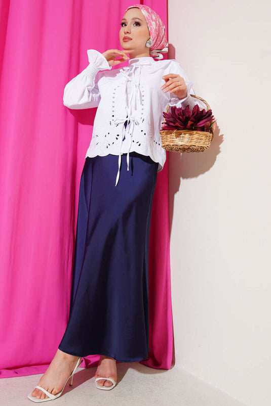 Bebe Yaka Nakışlı Bağlamalı Bluz Beyaz