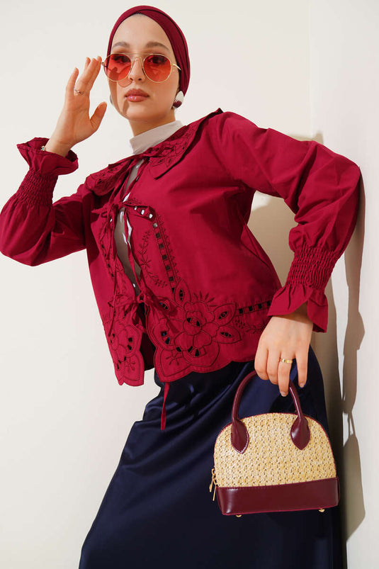 Bebe Yaka Nakışlı Bağlamalı Bluz Bordo