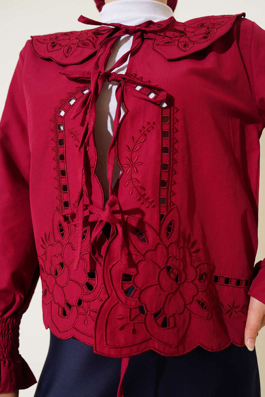 Bebe Yaka Nakışlı Bağlamalı Bluz Bordo