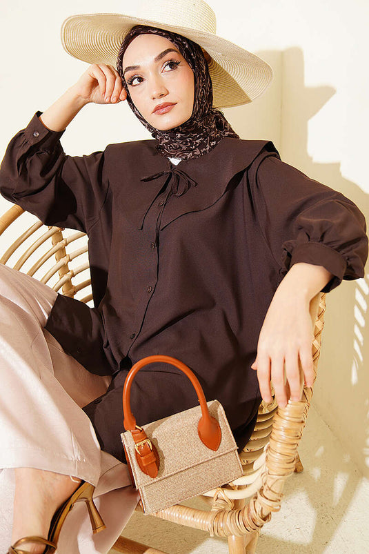 Bluse mit Babykragen und Kordelzug, Braun