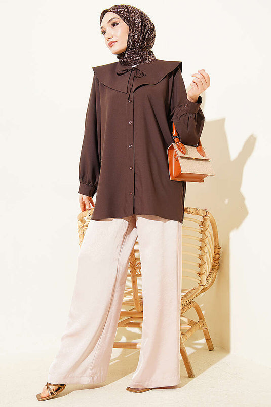 Bluse mit Babykragen und Kordelzug, Braun