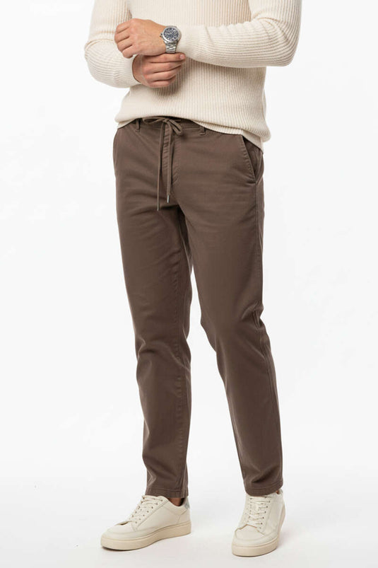 Herrenhose mit Kordelzug im Bund, Braun