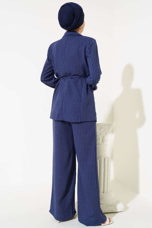 Ensemble veste rayée bleu marine à ceinture nouée