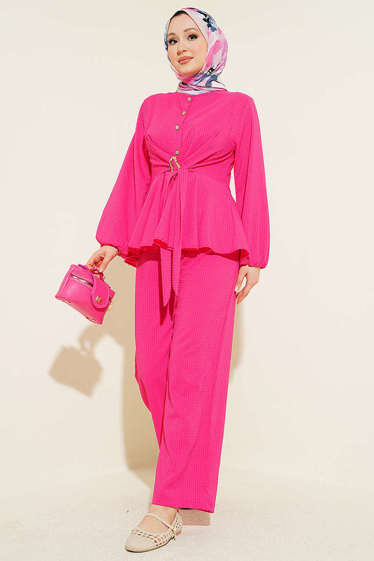 Ensemble double avec ceinture à boucle fuchsia