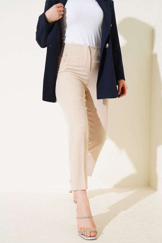 بنطال قماش ضيق الساق مع حزام خصر بيج