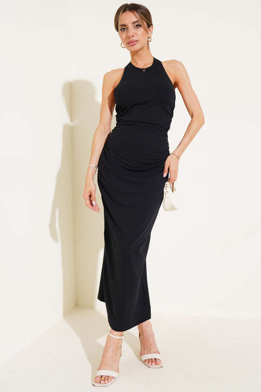 Schwarzes Kleid mit Taillenknoten und Schlitz