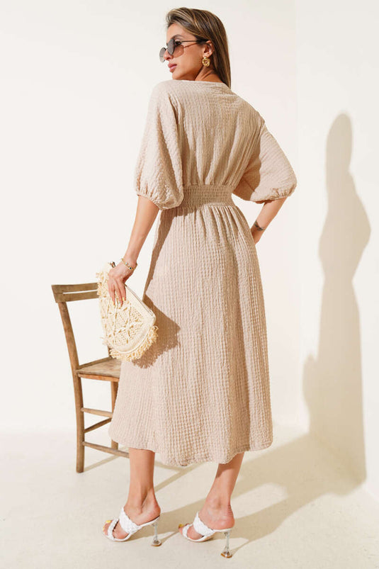 Robe midi froissée beige à manches courtes Waist-Gipeli