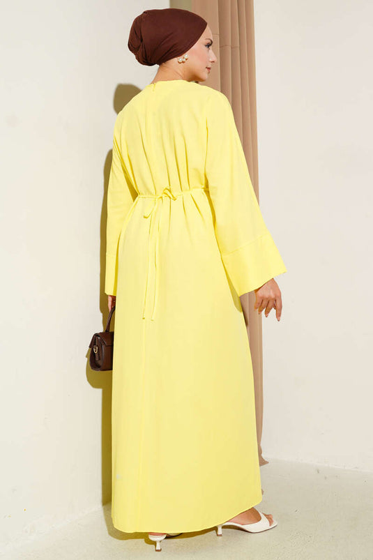 Robe basique oversize avec cordon de serrage à la taille jaune