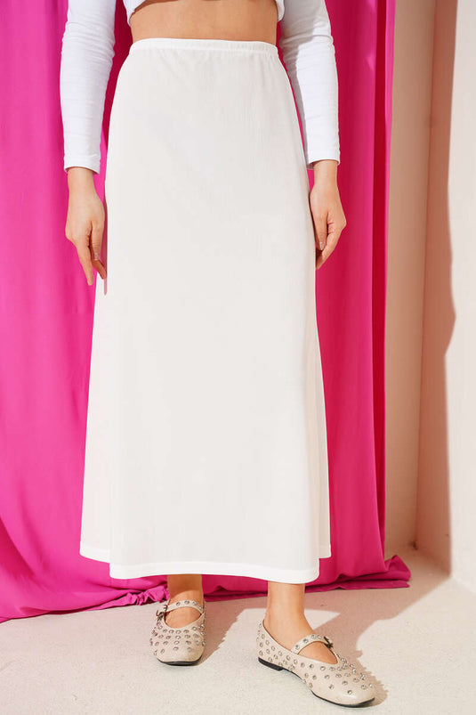 جيبون أبيض بتفاصيل رباط مطاطي