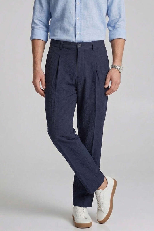 Pantalon homme en lin plissé avec détail élastique bleu marine