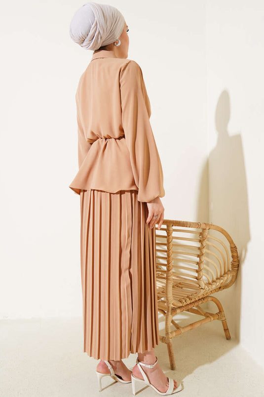 Elastic Waist Tied Pleated Skirt Set Latte