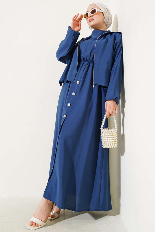 فستان سهرة بتفاصيل أزرار مطاطية على الخصر باللون الأزرق الداكن