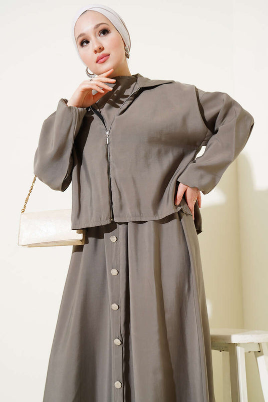 طقم فستان من قماش المنك بتفاصيل أزرار مطاطية على الخصر