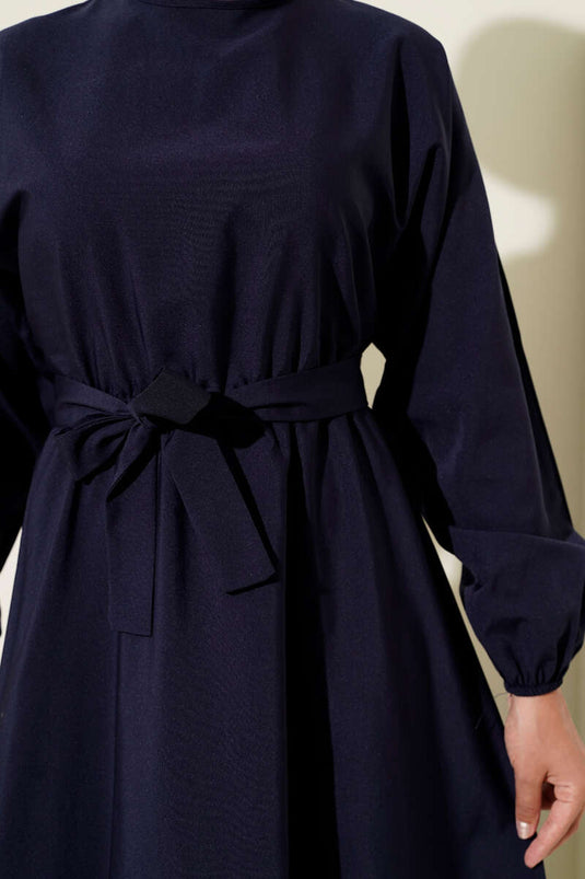 فستان أزرق داكن بخصر مطاطي