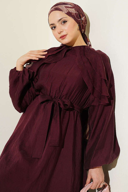 Robe bordeaux ceinturée avec volants et taille élastique