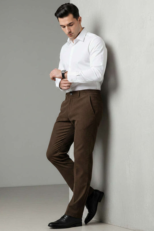 Pantalon homme côtelé à taille élastique, couleur café