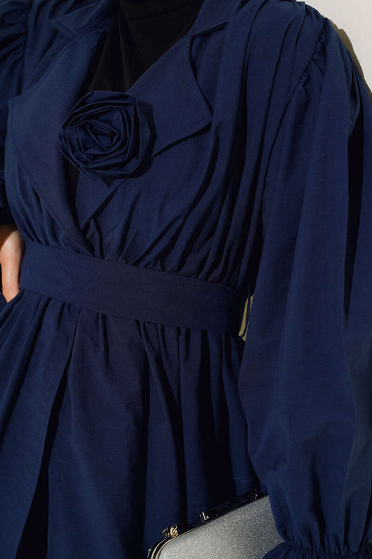 قبعة خصر مرنة باللون الأزرق الداكن