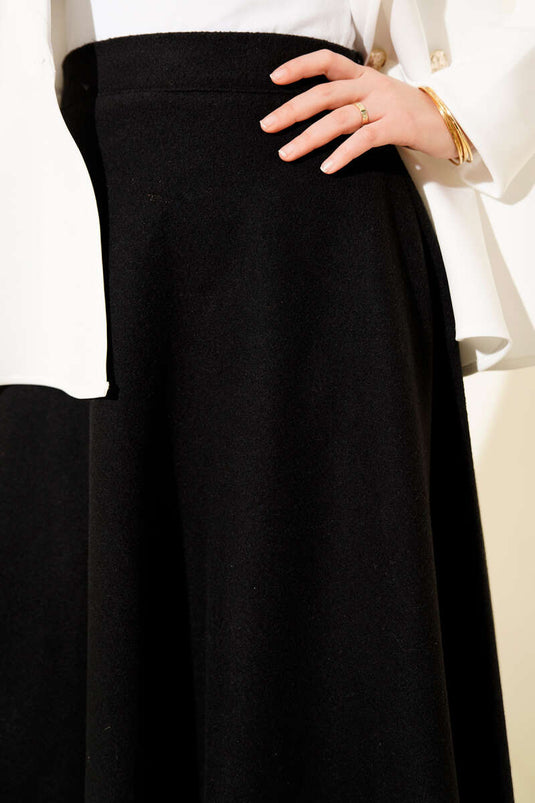 Gonna svasata in cashmere con elastico in vita, nera