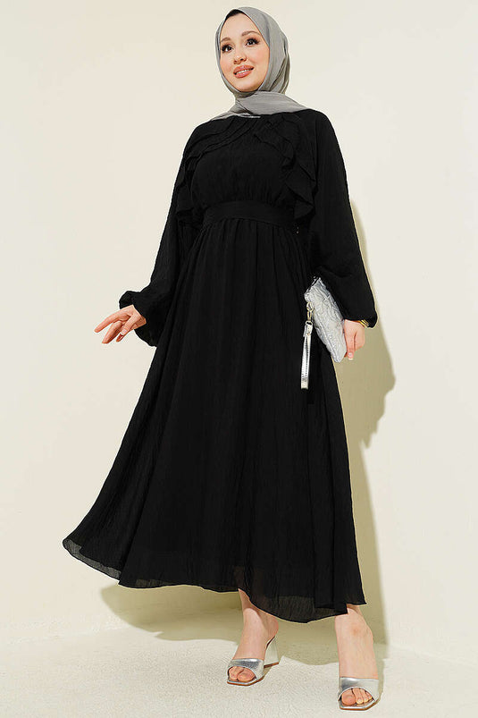 Robe noire à volants avec ceinture élastique
