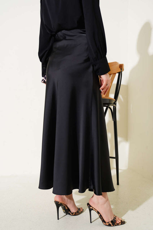 Bel Lastikli Saten Kloş Etek Siyah