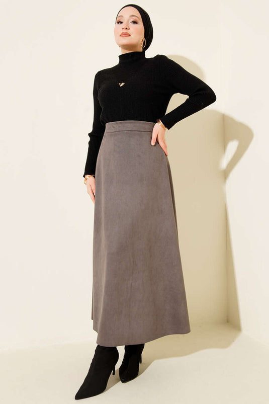 تنورة كلوش من الجلد المدبوغ المطاطي بلون الدخان